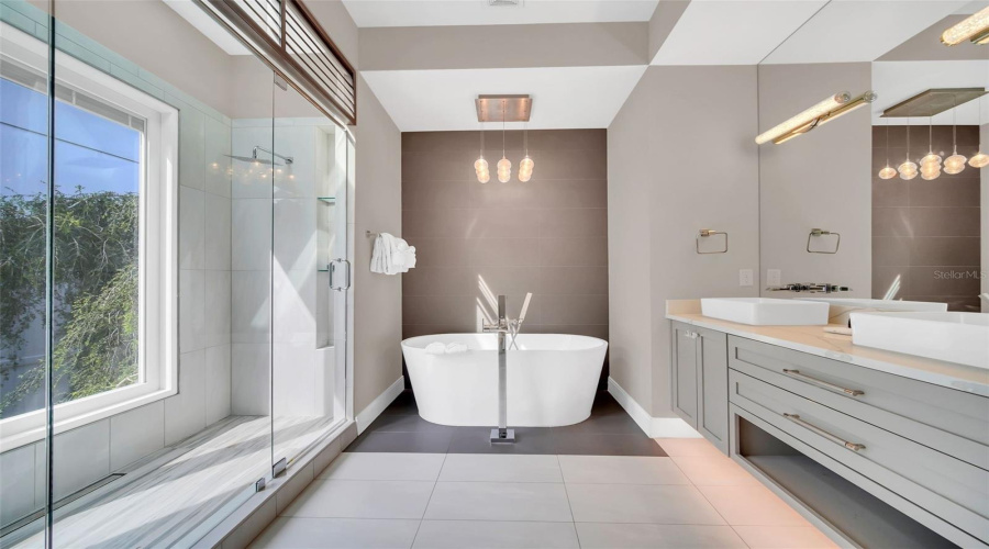 REUNION, Florida 34747, 5 Bedrooms Bedrooms, ,5 BathroomsBathrooms,Residential,For Sale,DESERT MOUNTAIN,0,MFRO6327211