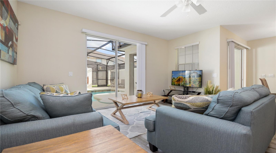 KISSIMMEE, Florida 34746, 4 Bedrooms Bedrooms, ,3 BathroomsBathrooms,Residential,For Sale,TOM SAWYER,0,MFRO6327355