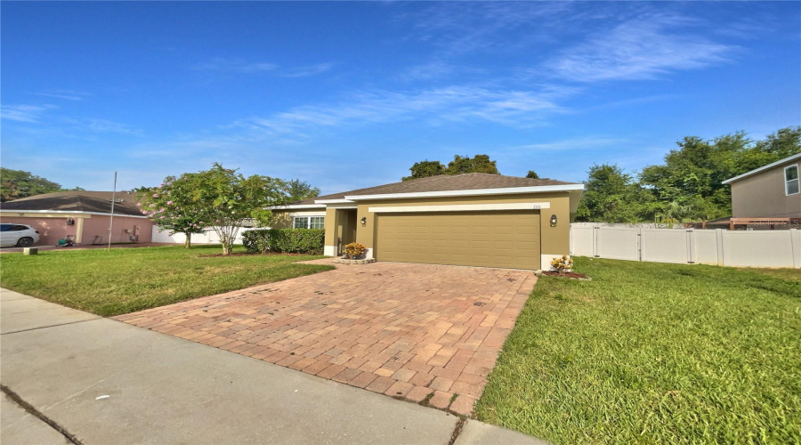 DAVENPORT, Florida 33837, 4 Bedrooms Bedrooms, ,2 BathroomsBathrooms,Residential,For Sale,WHISPERING PINES,0,MFRO6327385