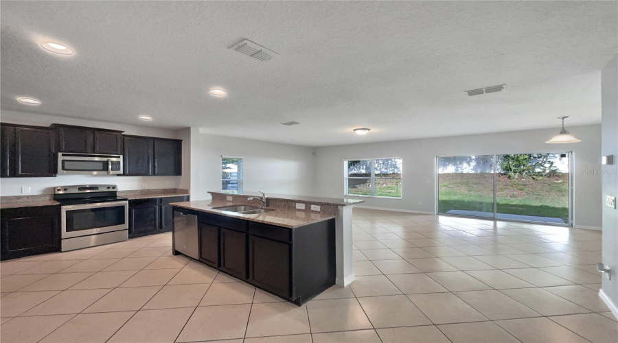 DAVENPORT, Florida 33837, 4 Bedrooms Bedrooms, ,2 BathroomsBathrooms,Residential,For Sale,WHISPERING PINES,0,MFRO6327385