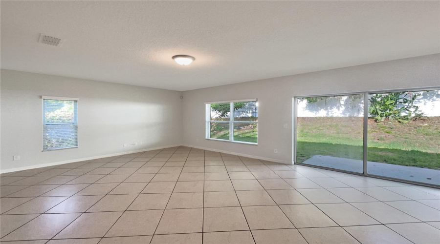 DAVENPORT, Florida 33837, 4 Bedrooms Bedrooms, ,2 BathroomsBathrooms,Residential,For Sale,WHISPERING PINES,0,MFRO6327385