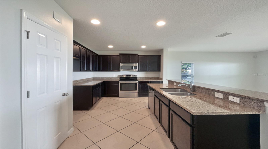 DAVENPORT, Florida 33837, 4 Bedrooms Bedrooms, ,2 BathroomsBathrooms,Residential,For Sale,WHISPERING PINES,0,MFRO6327385