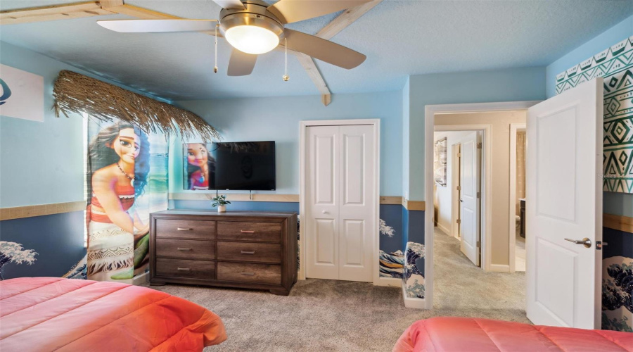 DAVENPORT, Florida 33896, 7 Bedrooms Bedrooms, ,5 BathroomsBathrooms,Residential,For Sale,DROP SHOT,0,MFRO6326734