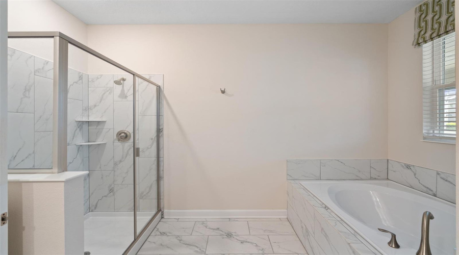 DAVENPORT, Florida 33896, 7 Bedrooms Bedrooms, ,5 BathroomsBathrooms,Residential,For Sale,DROP SHOT,0,MFRO6326734