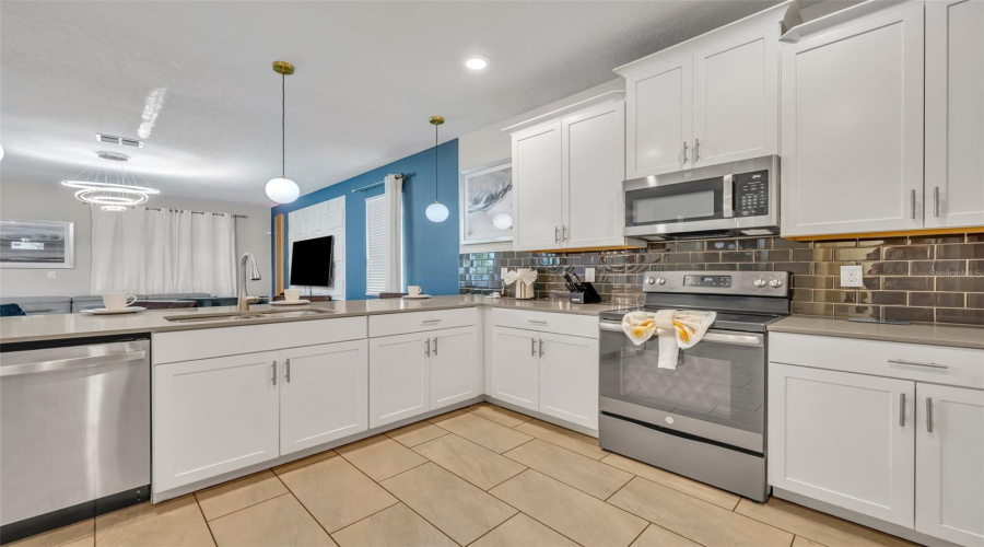 CHAMPIONS GATE, Florida 33896, 8 Bedrooms Bedrooms, ,5 BathroomsBathrooms,Residential,For Sale,MAIDSTONE,0,MFRO6271501