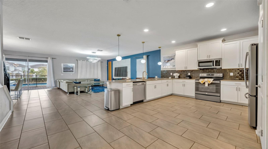 CHAMPIONS GATE, Florida 33896, 8 Bedrooms Bedrooms, ,5 BathroomsBathrooms,Residential,For Sale,MAIDSTONE,0,MFRO6271501