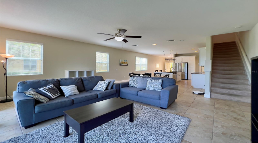 DAVENPORT, Florida 33896, 4 Bedrooms Bedrooms, ,2 BathroomsBathrooms,Residential,For Sale,LAKE SHORE,0,MFRO6326727
