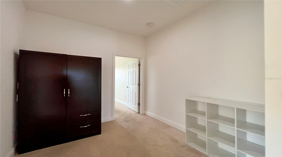DAVENPORT, Florida 33896, 4 Bedrooms Bedrooms, ,2 BathroomsBathrooms,Residential,For Sale,LAKE SHORE,0,MFRO6326727