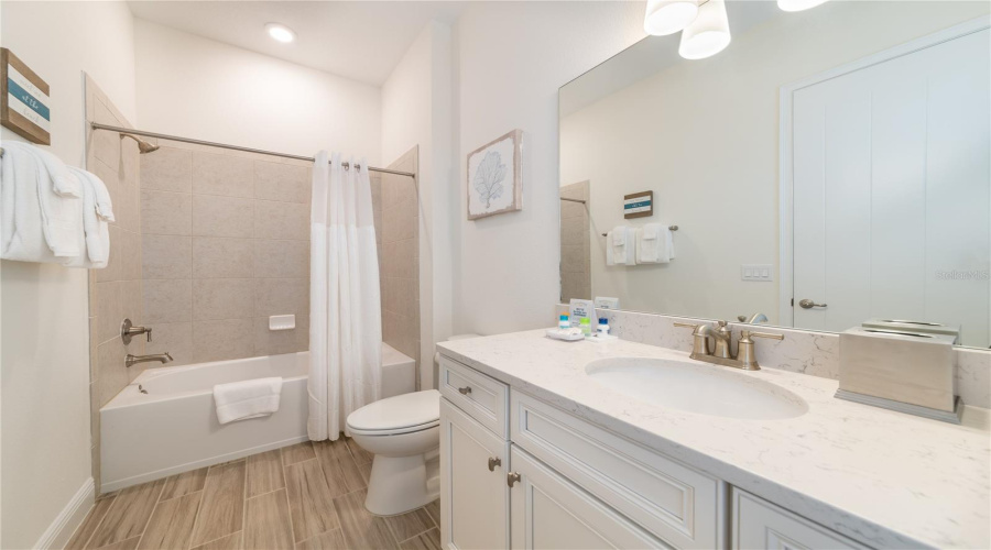 KISSIMMEE, Florida 34747, 2 Bedrooms Bedrooms, ,2 BathroomsBathrooms,Residential,For Sale,DREAMSICLE,0,MFRO6326566