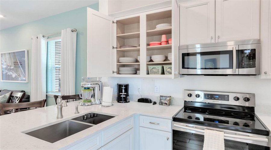 KISSIMMEE, Florida 34747, 2 Bedrooms Bedrooms, ,2 BathroomsBathrooms,Residential,For Sale,DREAMSICLE,0,MFRO6326566