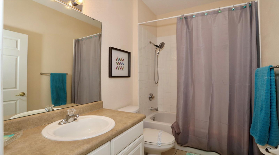 KISSIMMEE, Florida 34746, 5 Bedrooms Bedrooms, ,3 BathroomsBathrooms,Residential,For Sale,CUMBRIAN LAKES,0,MFRS5130599