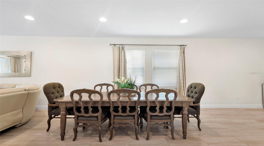 KISSIMMEE, Florida 34747, 6 Bedrooms Bedrooms, ,6 BathroomsBathrooms,Residential,For Sale,PENDANT,0,MFRO6318931