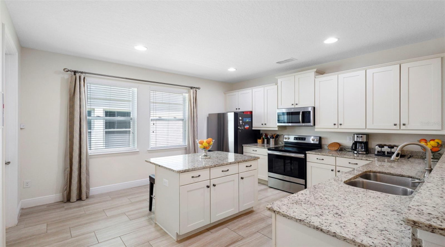 KISSIMMEE, Florida 34747, 6 Bedrooms Bedrooms, ,6 BathroomsBathrooms,Residential,For Sale,PENDANT,0,MFRO6318931