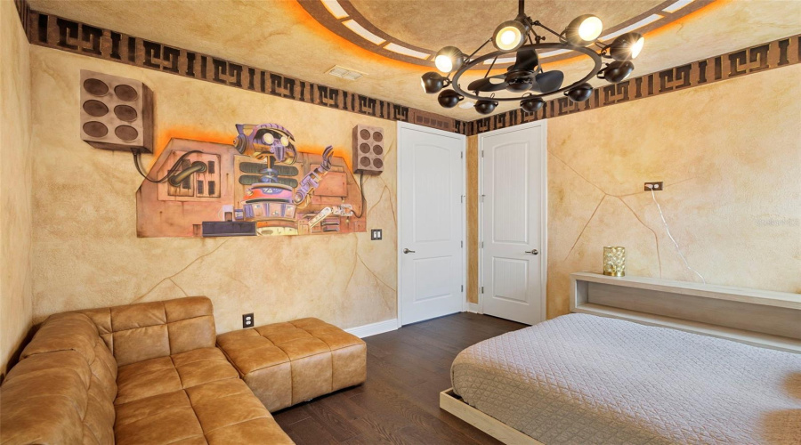 KISSIMMEE, Florida 34747, 6 Bedrooms Bedrooms, ,6 BathroomsBathrooms,Residential,For Sale,PENDANT,0,MFRO6318931
