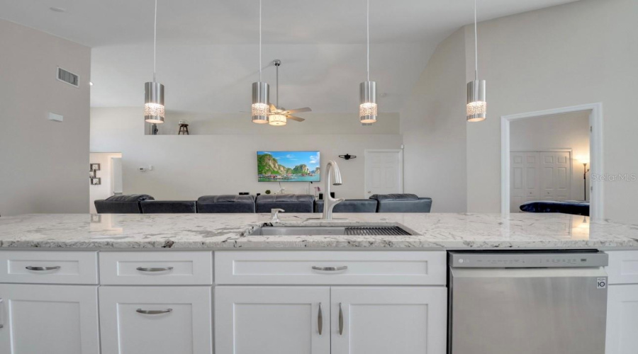 DAVENPORT, Florida 33897, 4 Bedrooms Bedrooms, ,2 BathroomsBathrooms,Residential,For Sale,SOMERSET,0,MFRO6327524