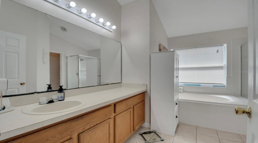 DAVENPORT, Florida 33897, 4 Bedrooms Bedrooms, ,2 BathroomsBathrooms,Residential,For Sale,SOMERSET,0,MFRO6327524