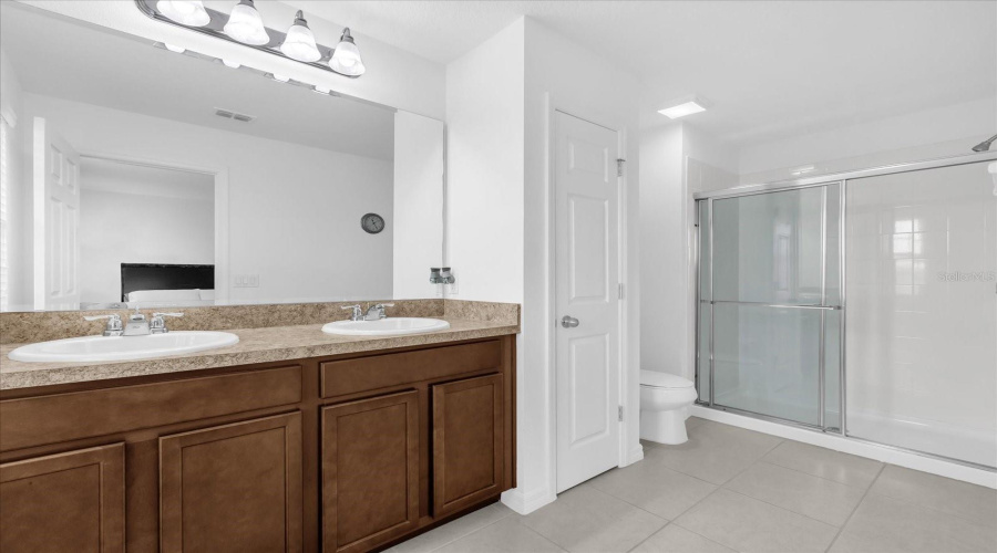 Primary Ensuite Bath