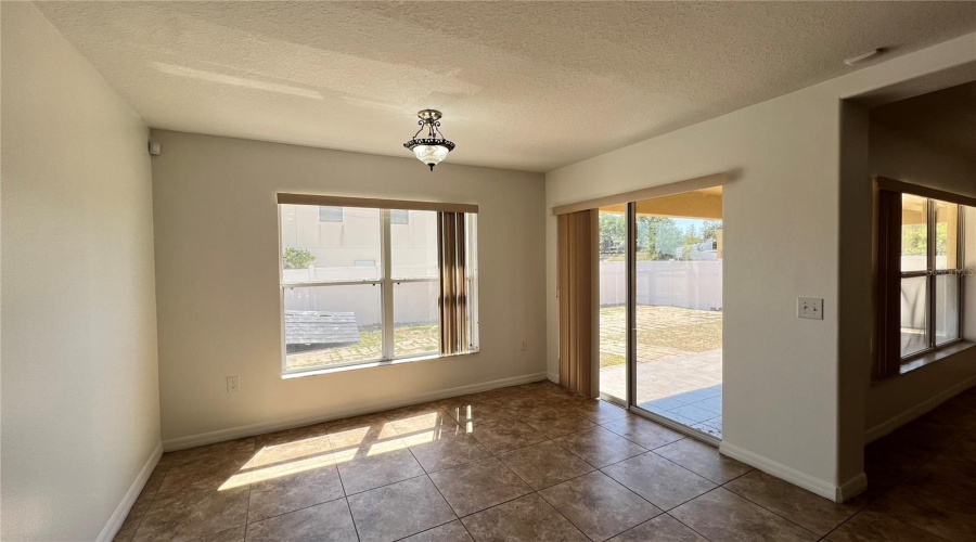 DAVENPORT, Florida 33896, 5 Bedrooms Bedrooms, ,3 BathroomsBathrooms,Residential,For Sale,ROSSELLI,0,MFRS5130916