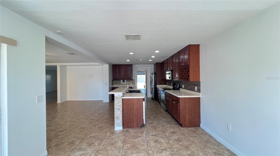 DAVENPORT, Florida 33896, 5 Bedrooms Bedrooms, ,3 BathroomsBathrooms,Residential,For Sale,ROSSELLI,0,MFRS5130916