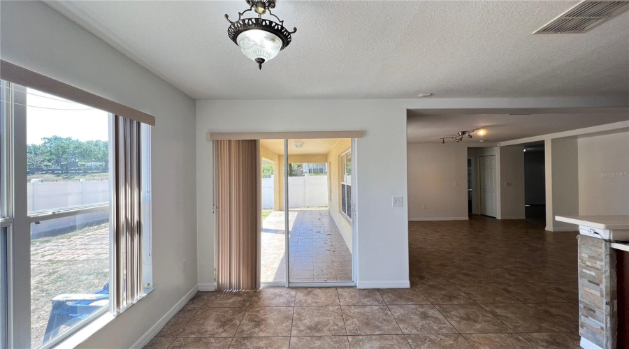 DAVENPORT, Florida 33896, 5 Bedrooms Bedrooms, ,3 BathroomsBathrooms,Residential,For Sale,ROSSELLI,0,MFRS5130916