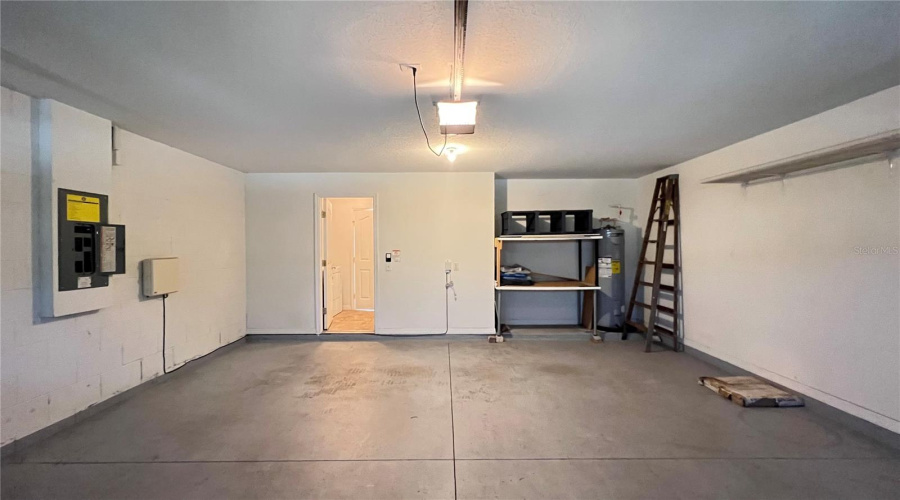 DAVENPORT, Florida 33896, 5 Bedrooms Bedrooms, ,3 BathroomsBathrooms,Residential,For Sale,ROSSELLI,0,MFRS5130916