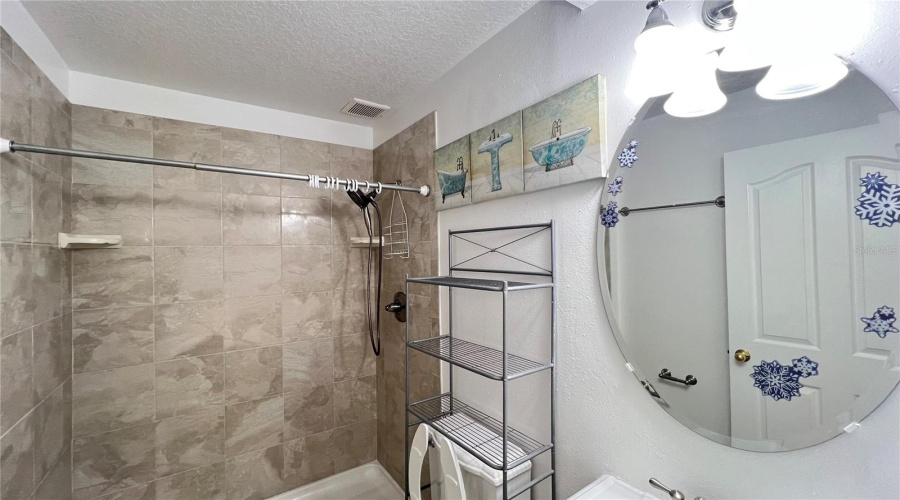 DAVENPORT, Florida 33896, 5 Bedrooms Bedrooms, ,3 BathroomsBathrooms,Residential,For Sale,ROSSELLI,0,MFRS5130916