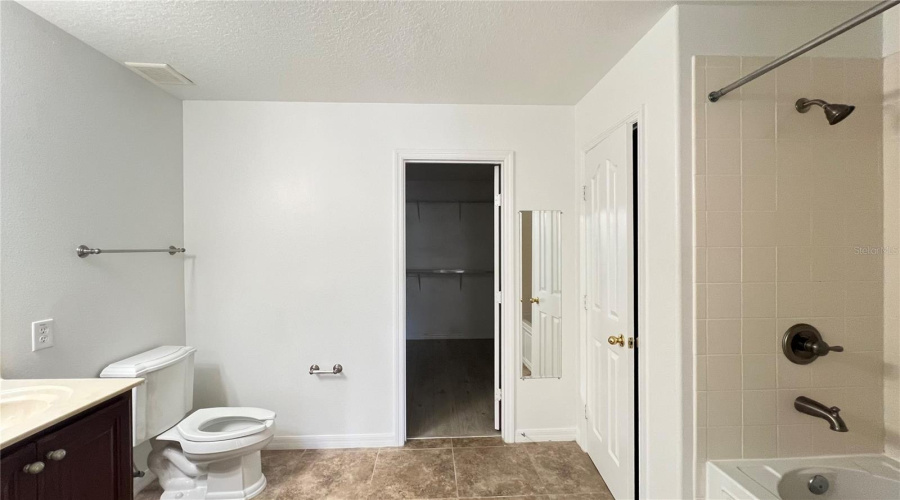 DAVENPORT, Florida 33896, 5 Bedrooms Bedrooms, ,3 BathroomsBathrooms,Residential,For Sale,ROSSELLI,0,MFRS5130916