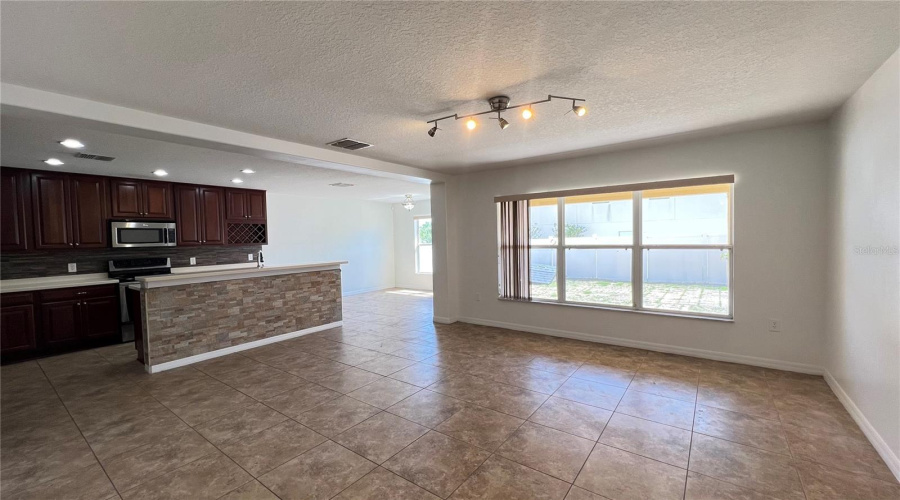 DAVENPORT, Florida 33896, 5 Bedrooms Bedrooms, ,3 BathroomsBathrooms,Residential,For Sale,ROSSELLI,0,MFRS5130916