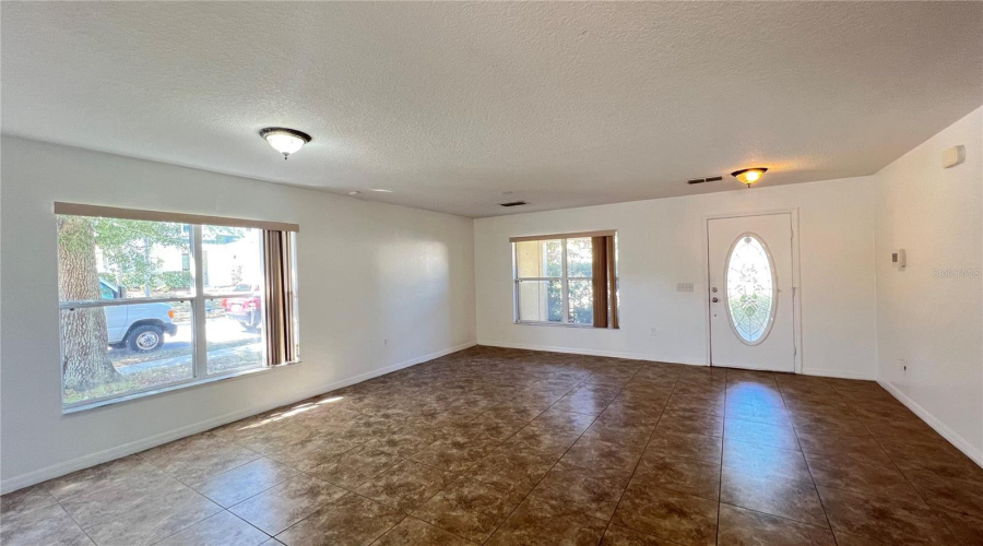 DAVENPORT, Florida 33896, 5 Bedrooms Bedrooms, ,3 BathroomsBathrooms,Residential,For Sale,ROSSELLI,0,MFRS5130916