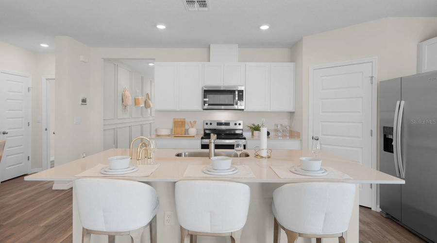 DAVENPORT, Florida 33837, 5 Bedrooms Bedrooms, ,3 BathroomsBathrooms,Residential,For Sale,MOULIN,0,MFRO6327752