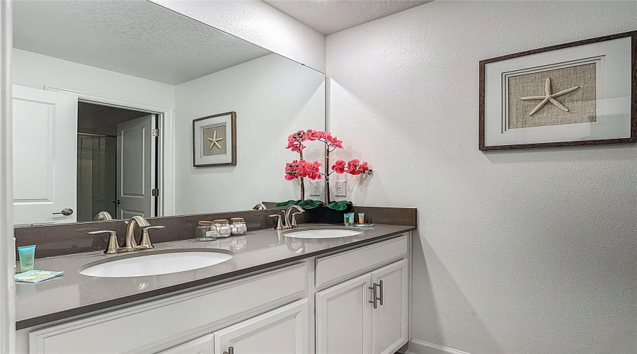 KISSIMMEE, Florida 34746, 4 Bedrooms Bedrooms, ,3 BathroomsBathrooms,Residential,For Sale,QUOTE,0,MFRO6327743