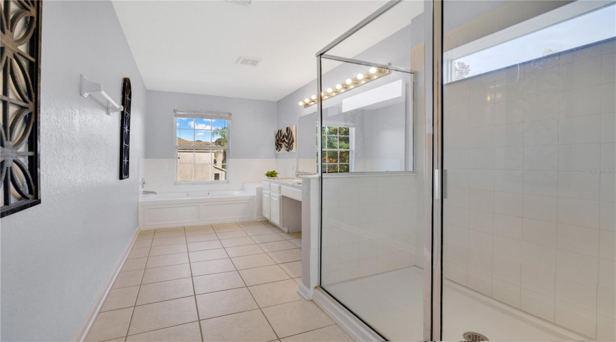 KISSIMMEE, Florida 34747, 7 Bedrooms Bedrooms, ,4 BathroomsBathrooms,Residential,For Sale,BASNETT,0,MFRO6327614