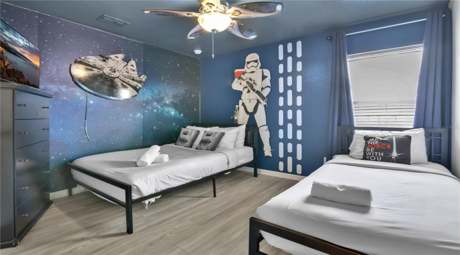 KISSIMMEE, Florida 34747, 7 Bedrooms Bedrooms, ,4 BathroomsBathrooms,Residential,For Sale,BASNETT,0,MFRO6327614