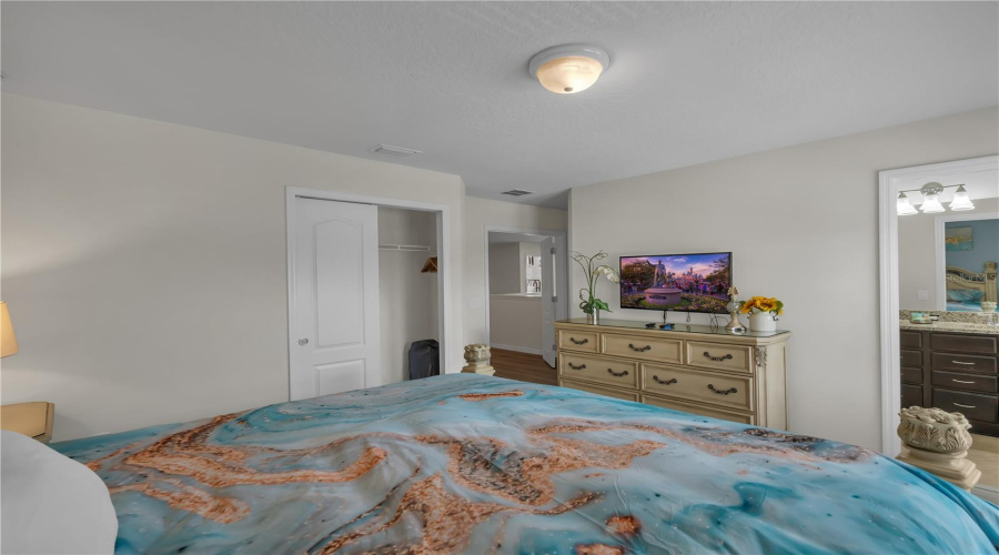 KISSIMMEE, Florida 34747, 8 Bedrooms Bedrooms, ,6 BathroomsBathrooms,Residential,For Sale,RHODES,0,MFRO6327522