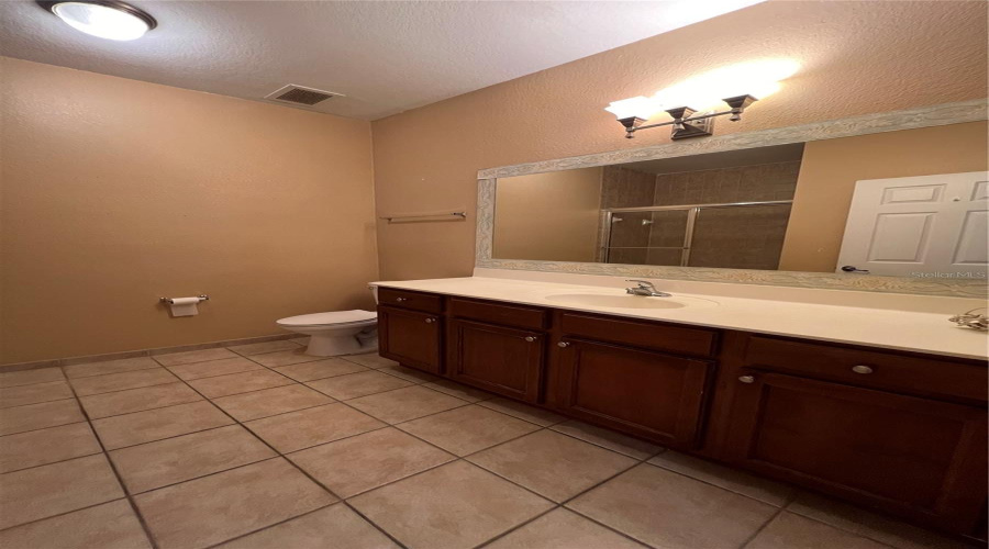 KISSIMMEE, Florida 34747, 3 Bedrooms Bedrooms, ,2 BathroomsBathrooms,Residential,For Sale,FELTRIM,0,MFRS5130989