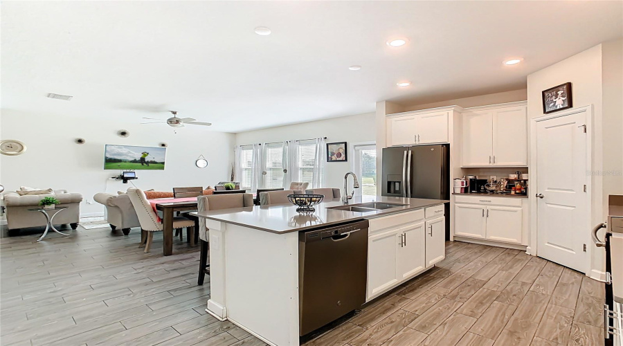 DAVENPORT, Florida 33896, 3 Bedrooms Bedrooms, ,2 BathroomsBathrooms,Residential,For Sale,BLACKWOLF RUN,0,MFRO6327110