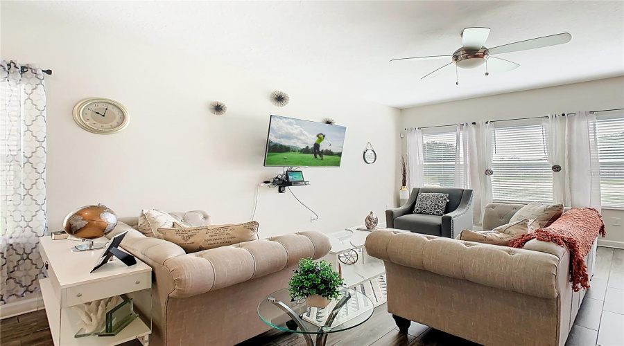 DAVENPORT, Florida 33896, 3 Bedrooms Bedrooms, ,2 BathroomsBathrooms,Residential,For Sale,BLACKWOLF RUN,0,MFRO6327110