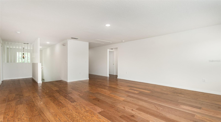 KISSIMMEE, Florida 34747, 6 Bedrooms Bedrooms, ,3 BathroomsBathrooms,Residential,For Sale,PAOLOS,0,MFRO6327230