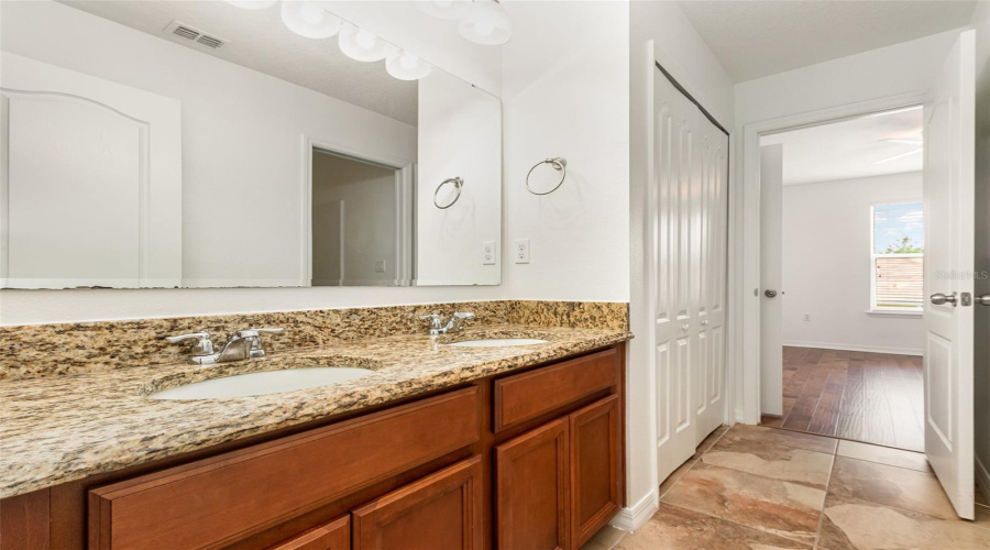 KISSIMMEE, Florida 34747, 6 Bedrooms Bedrooms, ,3 BathroomsBathrooms,Residential,For Sale,PAOLOS,0,MFRO6327230