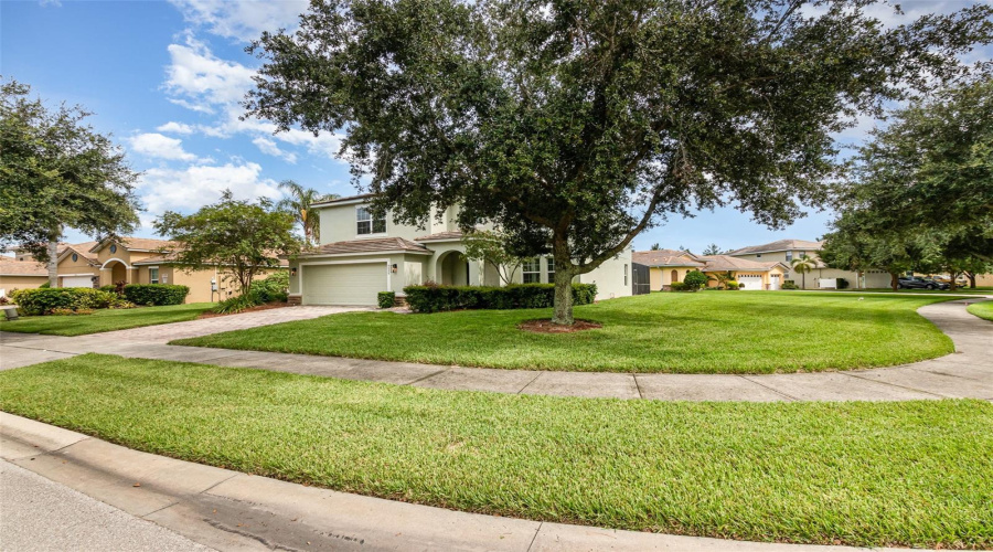 KISSIMMEE, Florida 34747, 6 Bedrooms Bedrooms, ,3 BathroomsBathrooms,Residential,For Sale,PAOLOS,0,MFRO6327230