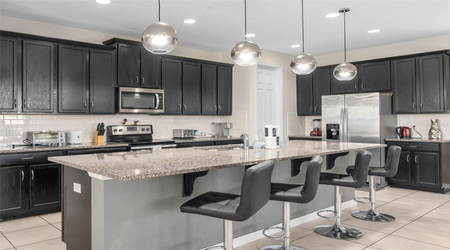 KISSIMMEE, Florida 34747, 9 Bedrooms Bedrooms, ,6 BathroomsBathrooms,Residential,For Sale,CARIBBEAN VIEW,0,MFRTB8408125