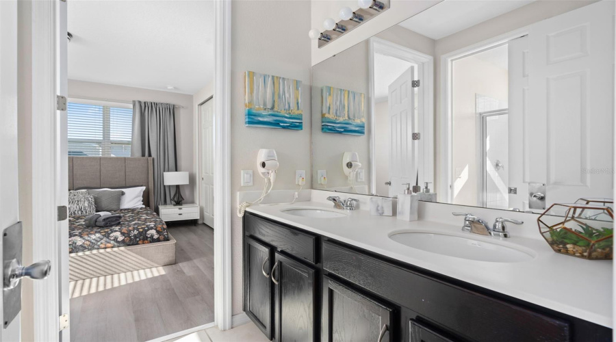 KISSIMMEE, Florida 34747, 9 Bedrooms Bedrooms, ,6 BathroomsBathrooms,Residential,For Sale,CARIBBEAN VIEW,0,MFRTB8408125