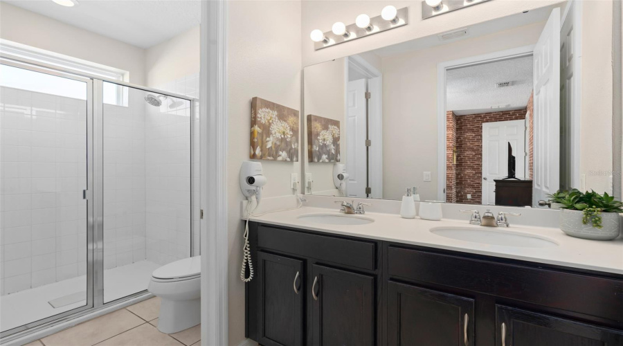 KISSIMMEE, Florida 34747, 9 Bedrooms Bedrooms, ,6 BathroomsBathrooms,Residential,For Sale,CARIBBEAN VIEW,0,MFRTB8408125