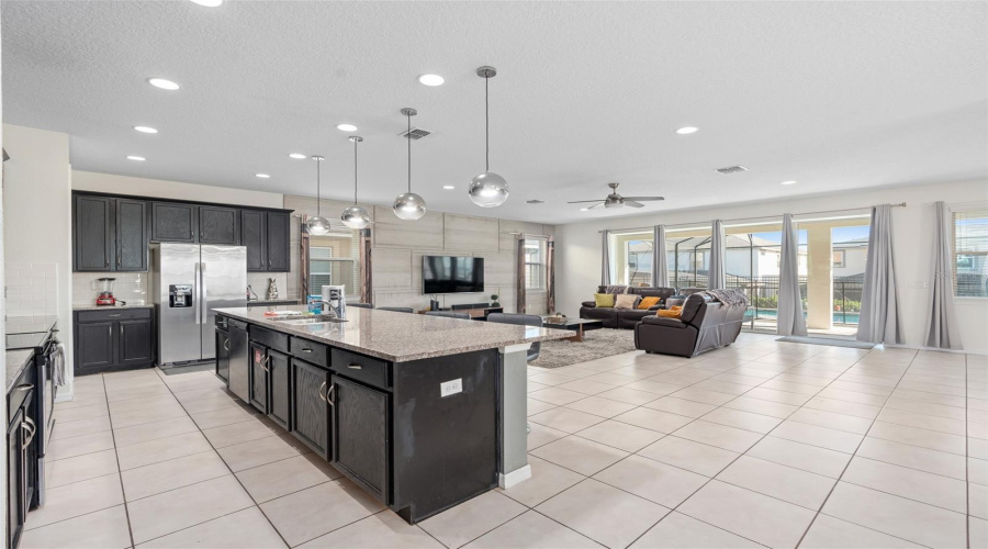 KISSIMMEE, Florida 34747, 9 Bedrooms Bedrooms, ,6 BathroomsBathrooms,Residential,For Sale,CARIBBEAN VIEW,0,MFRTB8408125