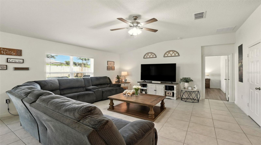 KISSIMMEE, Florida 34746, 4 Bedrooms Bedrooms, ,2 BathroomsBathrooms,Residential,For Sale,CASA DEL REY,0,MFRS5130926