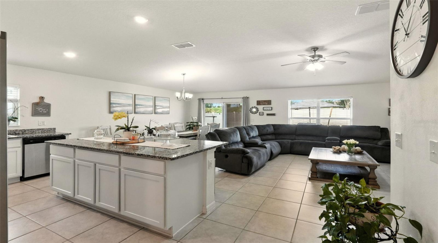 KISSIMMEE, Florida 34746, 4 Bedrooms Bedrooms, ,2 BathroomsBathrooms,Residential,For Sale,CASA DEL REY,0,MFRS5130926