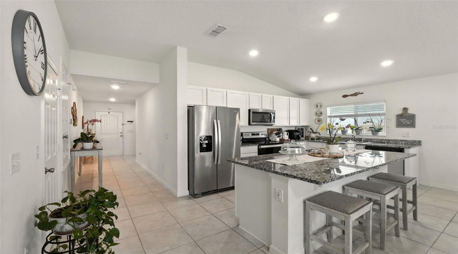 KISSIMMEE, Florida 34746, 4 Bedrooms Bedrooms, ,2 BathroomsBathrooms,Residential,For Sale,CASA DEL REY,0,MFRS5130926