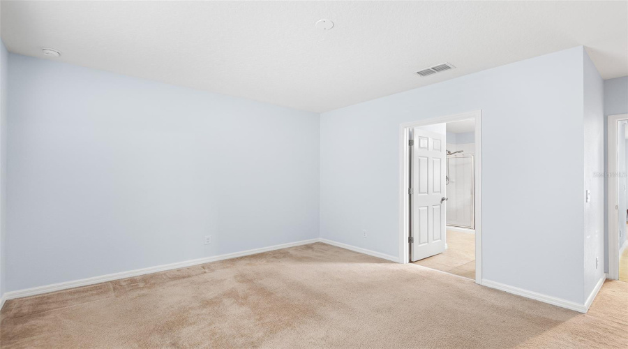 PRIMARY BEDROOM WITH ENSUITE BATHROOM