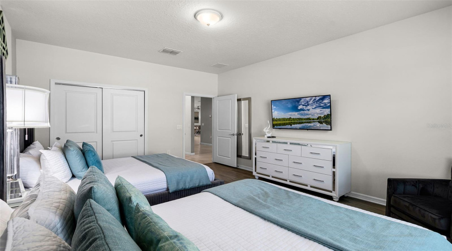 DAVENPORT, Florida 33897, 10 Bedrooms Bedrooms, ,8 BathroomsBathrooms,Residential,For Sale,LELANI,0,MFRS5130142