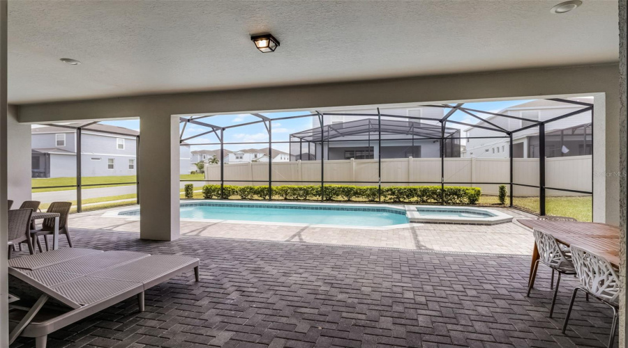 DAVENPORT, Florida 33897, 10 Bedrooms Bedrooms, ,8 BathroomsBathrooms,Residential,For Sale,LELANI,0,MFRS5130142